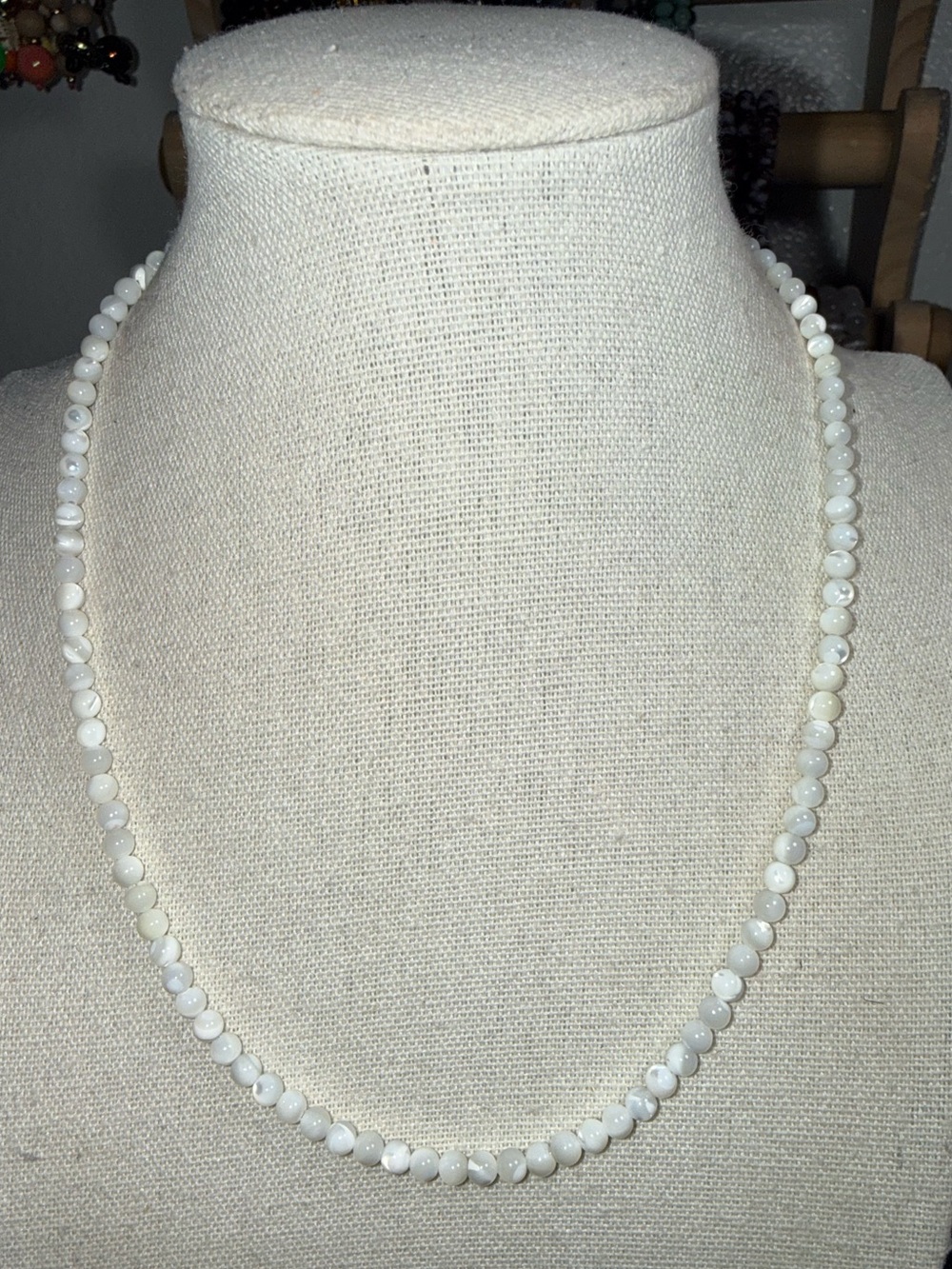 4mm Genuine Mother of Pearl Necklace 🤍